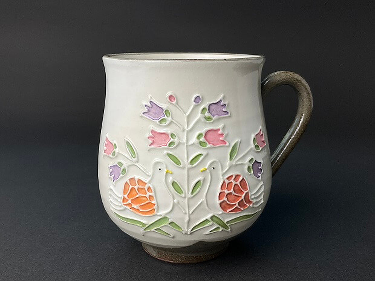 Ito Kaho Kankanshokyu Red Mug product view 1, upscaled from source image without color changes