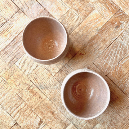 Yuu Kobo Tessenmon Kusabi Karatsu Sake Cup product view 2, source image preserved without color changes