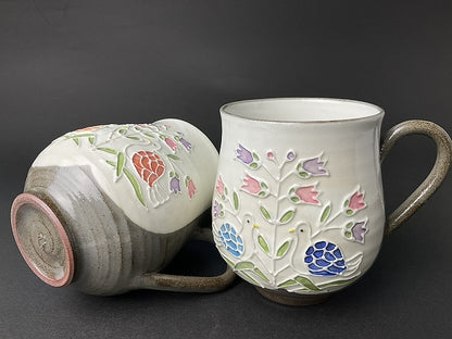 Ito Kaho Kankanshokyu Red Mug product view 3, upscaled from source image without color changes